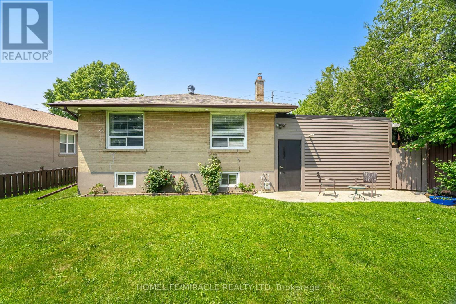 41 Bradstock Road, Toronto, Ontario  M9M 1M9 - Photo 50 - W13765904
