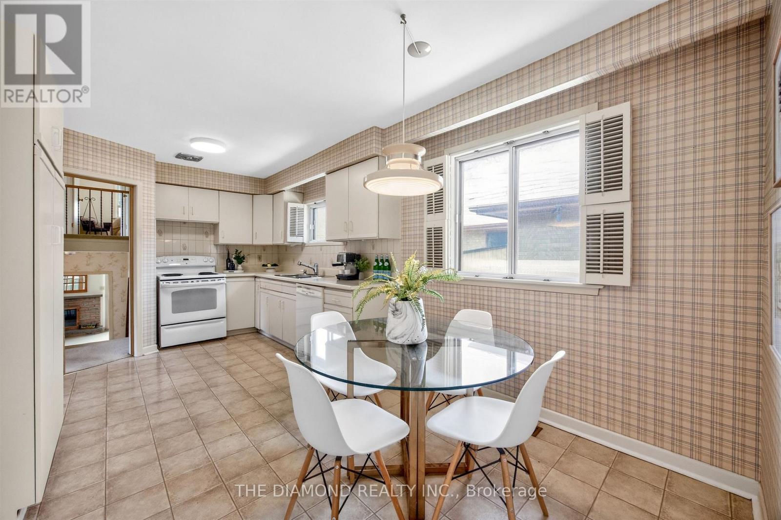 11 Swordbill Drive, Toronto, Ontario  M9A 4V3 - Photo 17 - W13765928