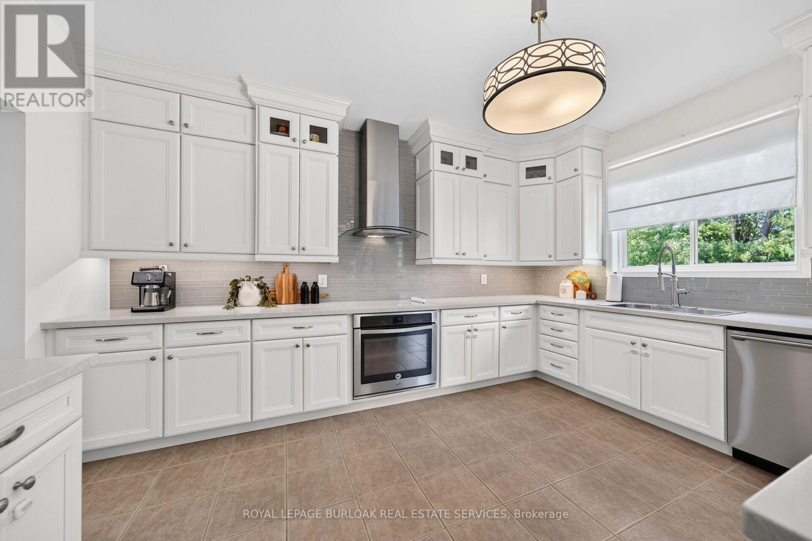 2203 Turnberry Road, Burlington, Ontario L7M 4P9 - Photo 13 - W13766032