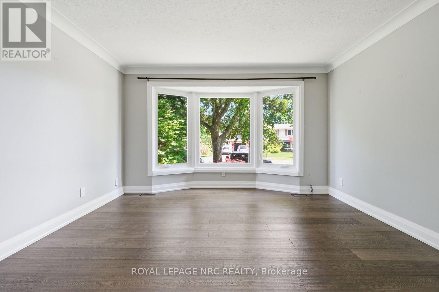 94 Dorchester Drive, Grimsby, Ontario  L3M 1A8 - Photo 6 - X13766034