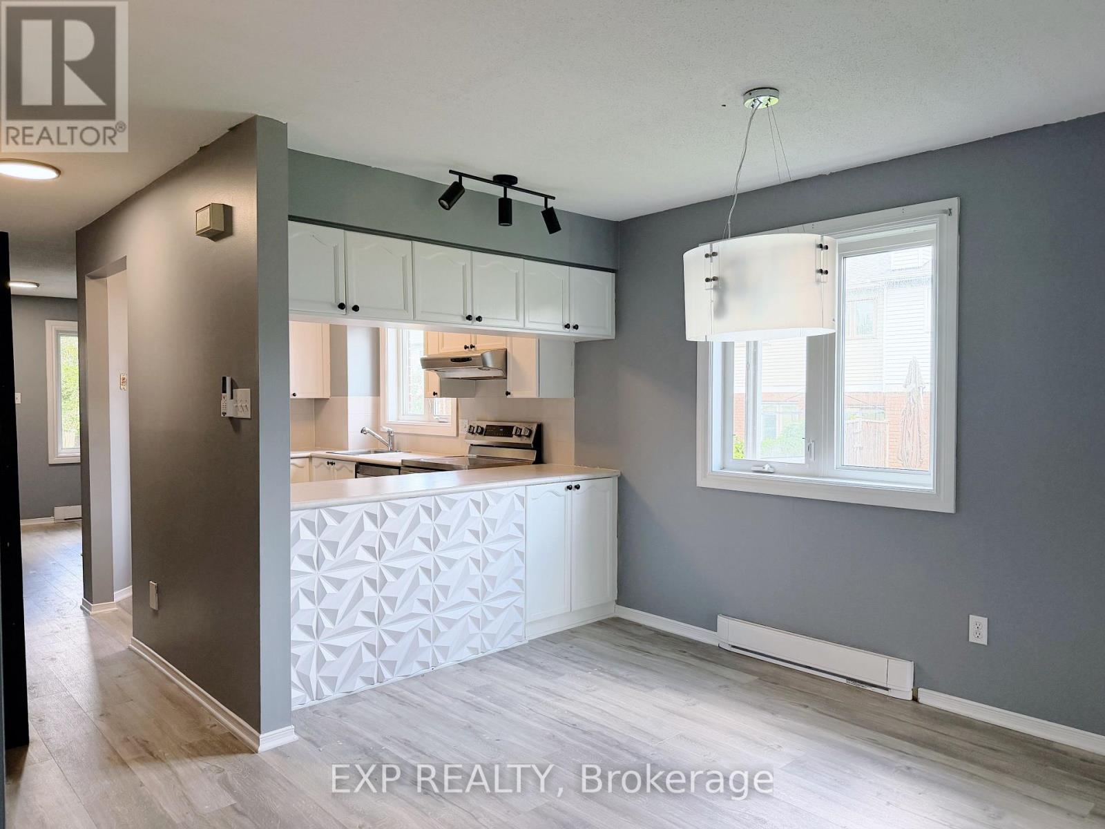406 Briston Private, Ottawa, Ontario  K1G 5R3 - Photo 8 - X13763922