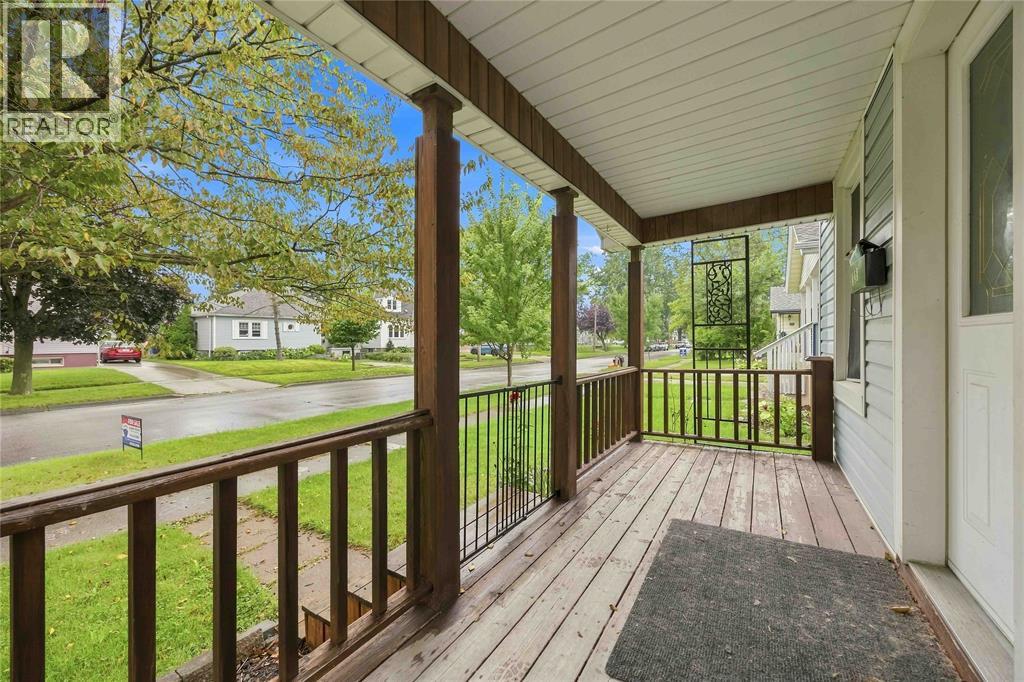 326 BRIGHT STREET Sarnia Ontario Canada N7T4G2 4