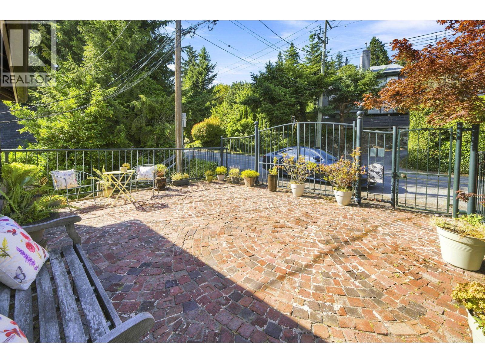 3396 Marine Drive, West Vancouver, British Columbia  V7V 1M9 - Photo 3 - R3163627