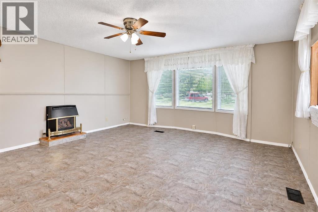 278, 2300 13 Street, Lethbridge, Alberta  T1H 4E8 - Photo 3 - A2342826