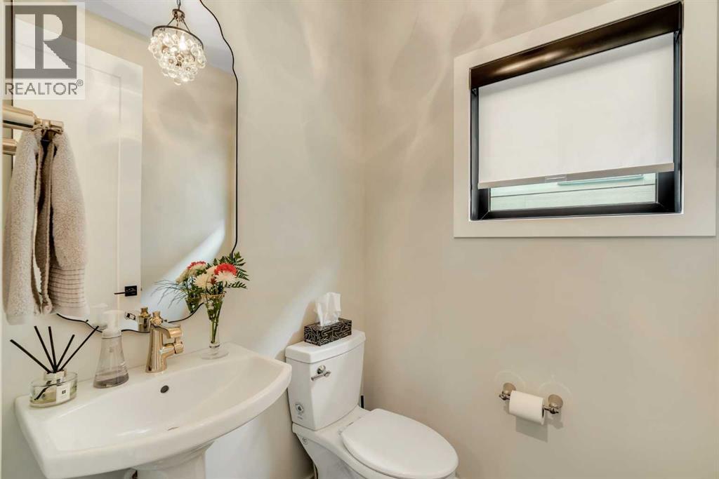 648 Shawnee Terrace SW, Calgary, Alberta  T2Y 0T5 - Photo 19 - A2342226