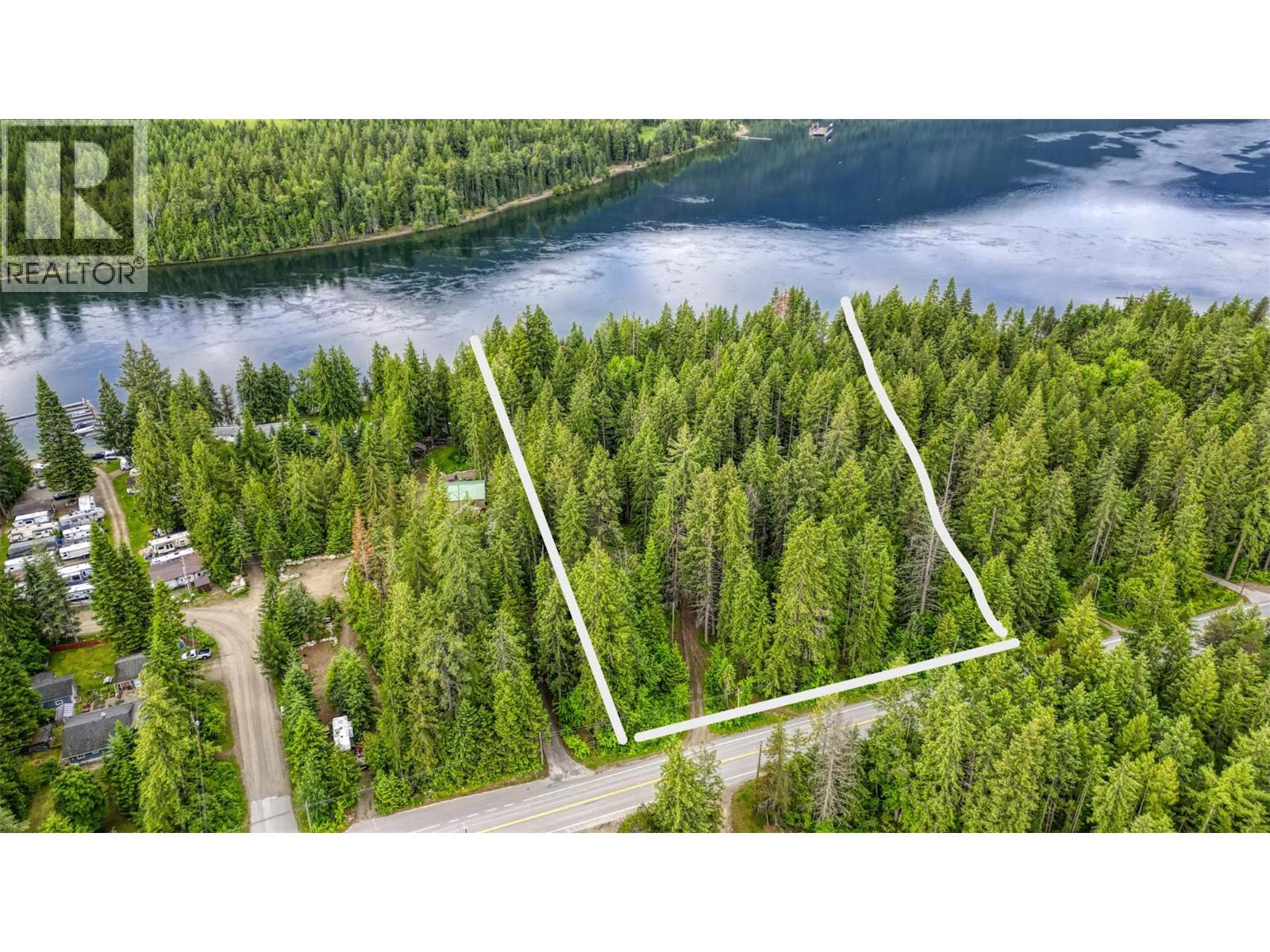 7022 Highway 3a, Balfour, British Columbia  V1L 6R9 - Photo 3 - 10387069