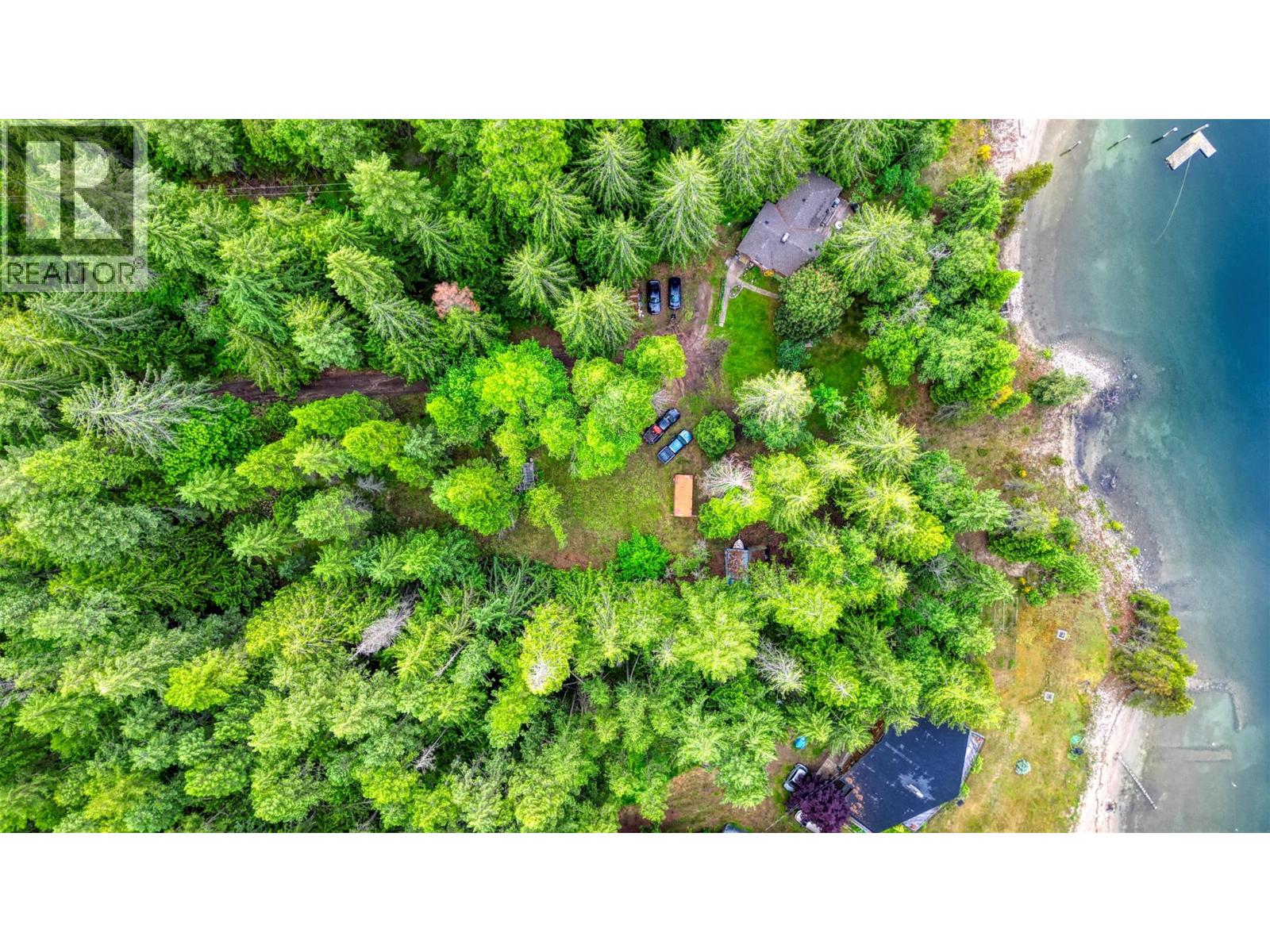 7022 Highway 3a, Balfour, British Columbia  V1L 6R9 - Photo 1 - 10387069