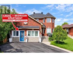 30 HARROGATE COURT, Barrie, Ontario