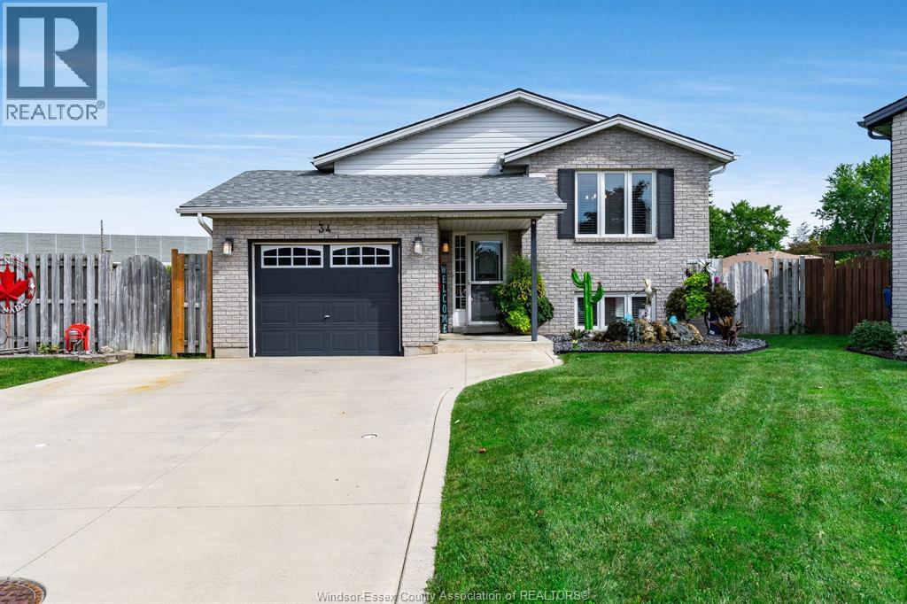 MLS# 26022188: 34 Massey DRIVE, Tilbury, Canada