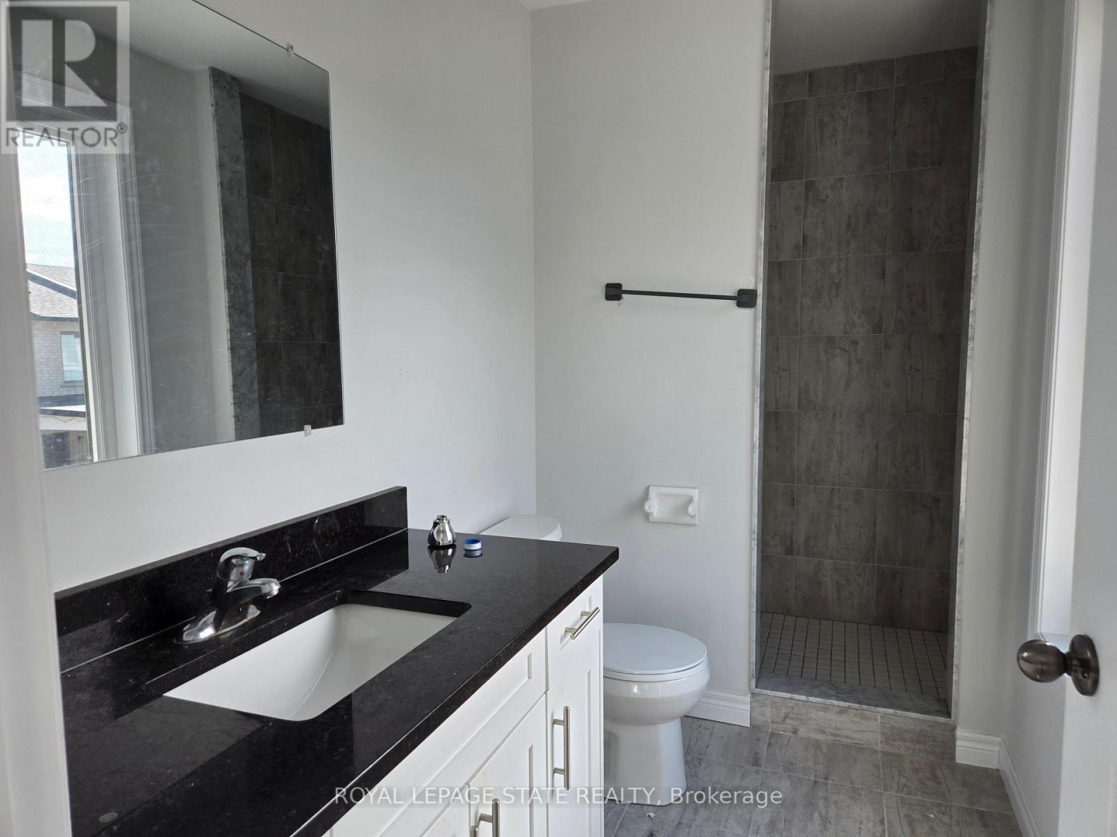 28 Alayche Trail, Welland, Ontario  L3C 0J7 - Photo 11 - X13740436