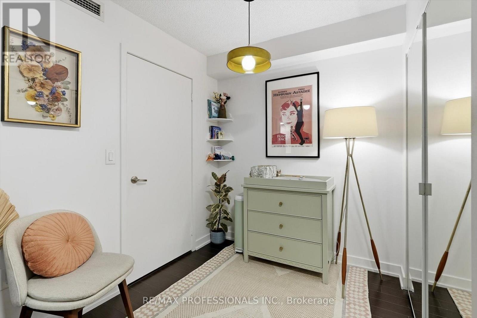 1605 - 38 Dan Leckie Way, Toronto, Ontario  M5V 2V6 - Photo 2 - C13764632