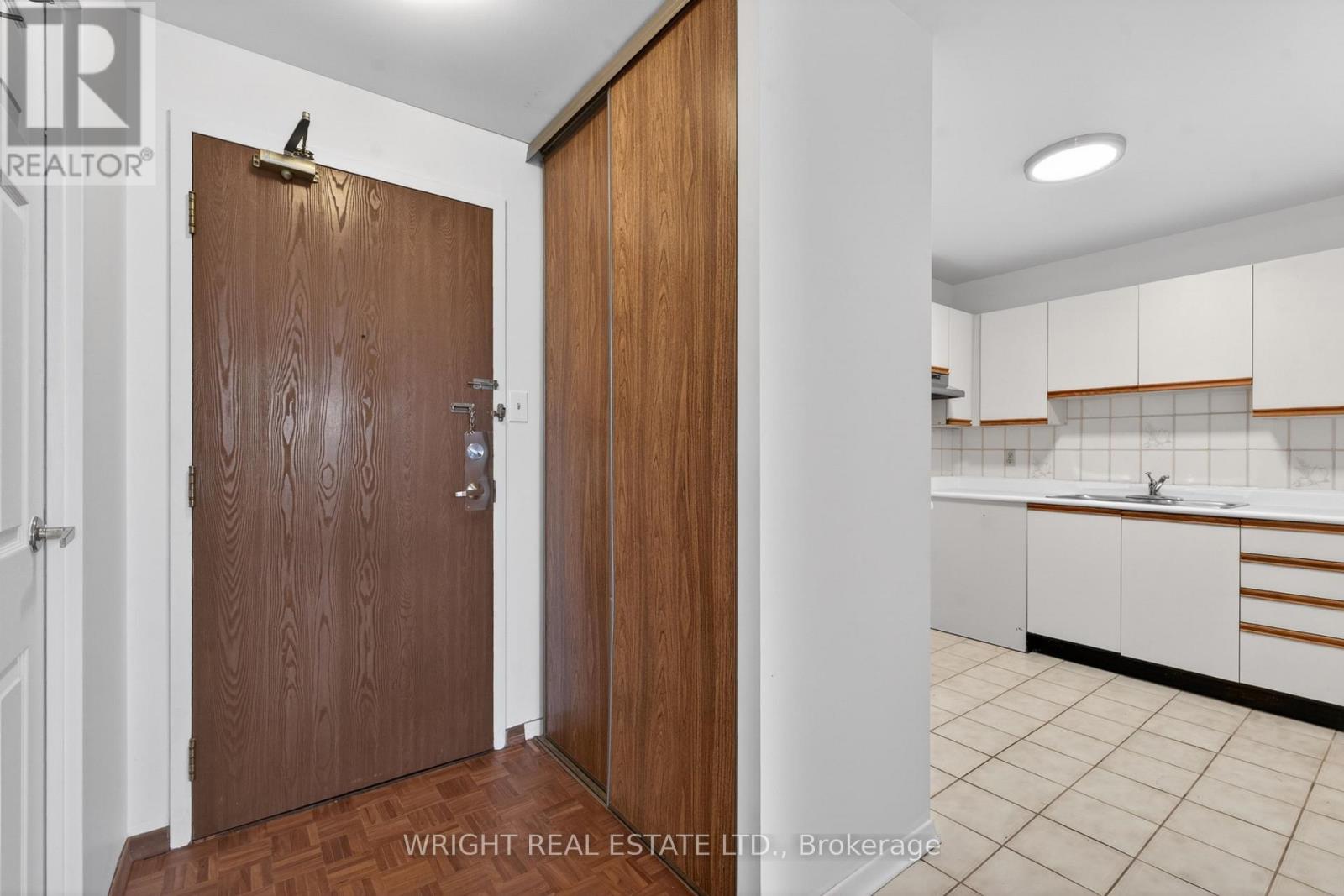 150 Beverley Street, Toronto, Ontario  M5T 1Y5 - Photo 4 - C13764812