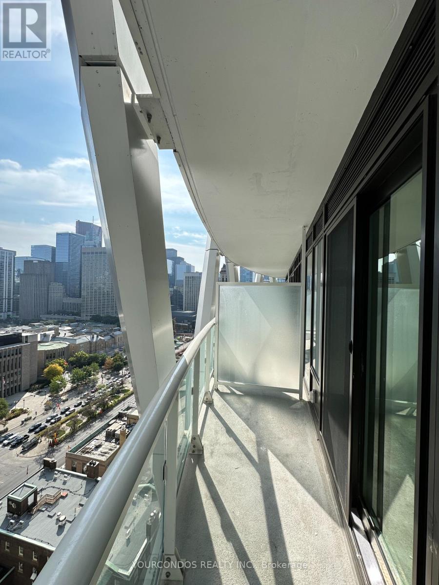 1728 - 230 Simcoe Street, Toronto, Ontario  M5T 0G7 - Photo 13 - C13766182