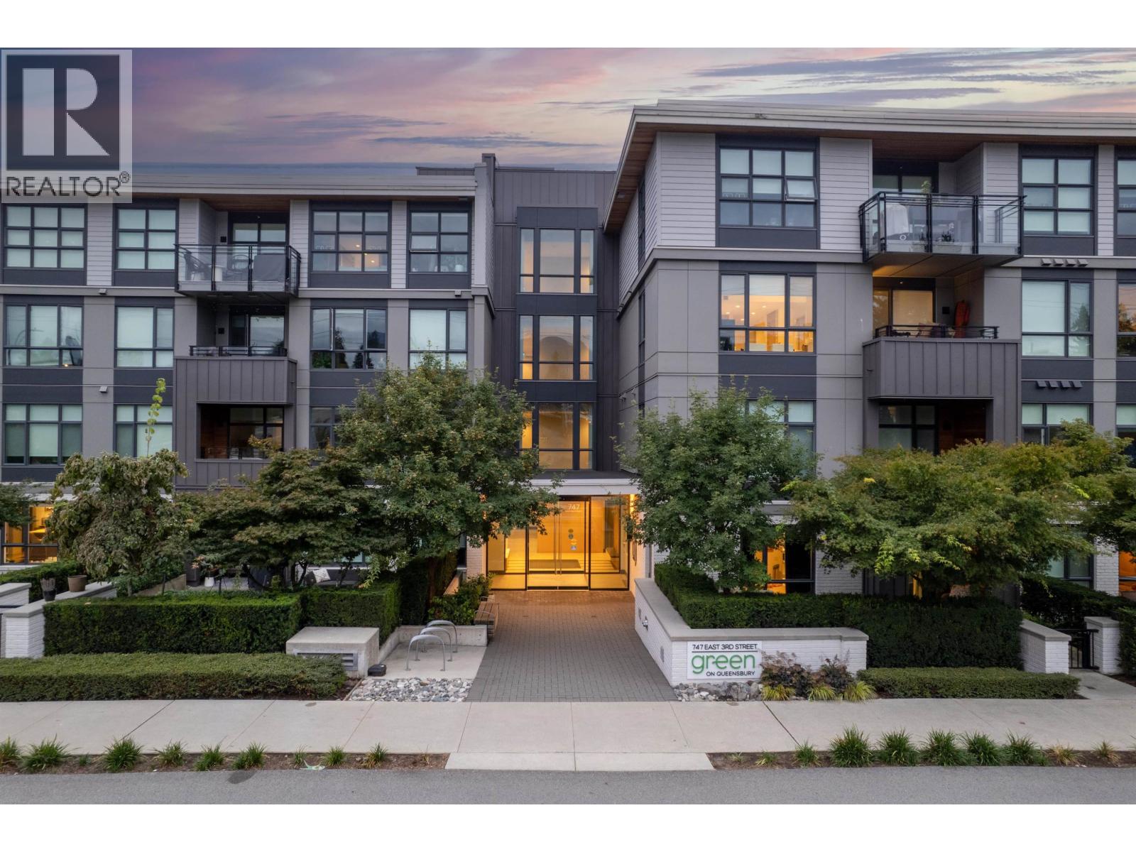 308 747 E 3rd Street, North Vancouver, British Columbia  V7L 1G8 - Photo 3 - R3163739