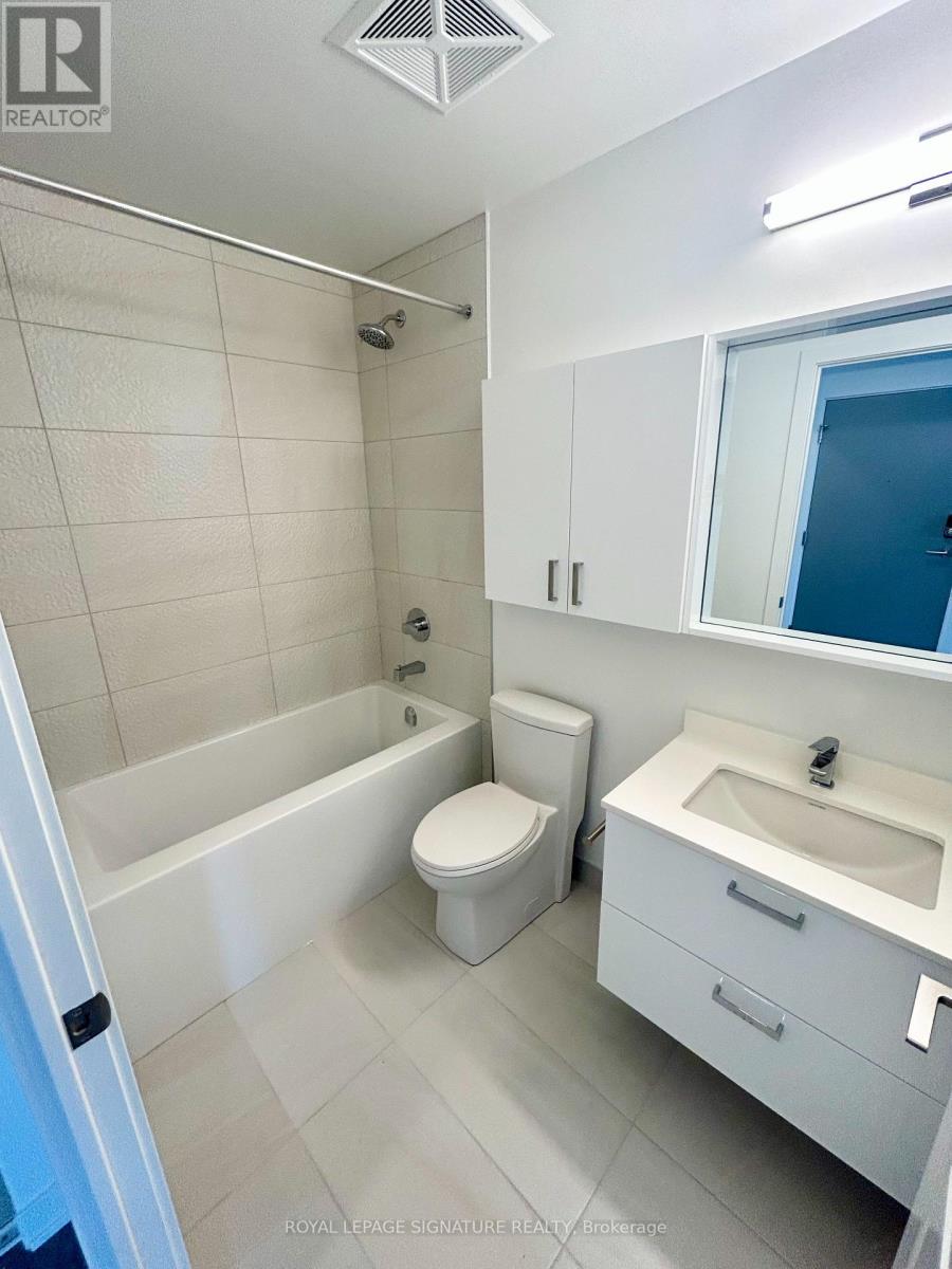 2401 - 30 Upper Mall Way, Vaughan (Brownridge), Ontario  L4J 0L7 - Photo 8 - N13766176