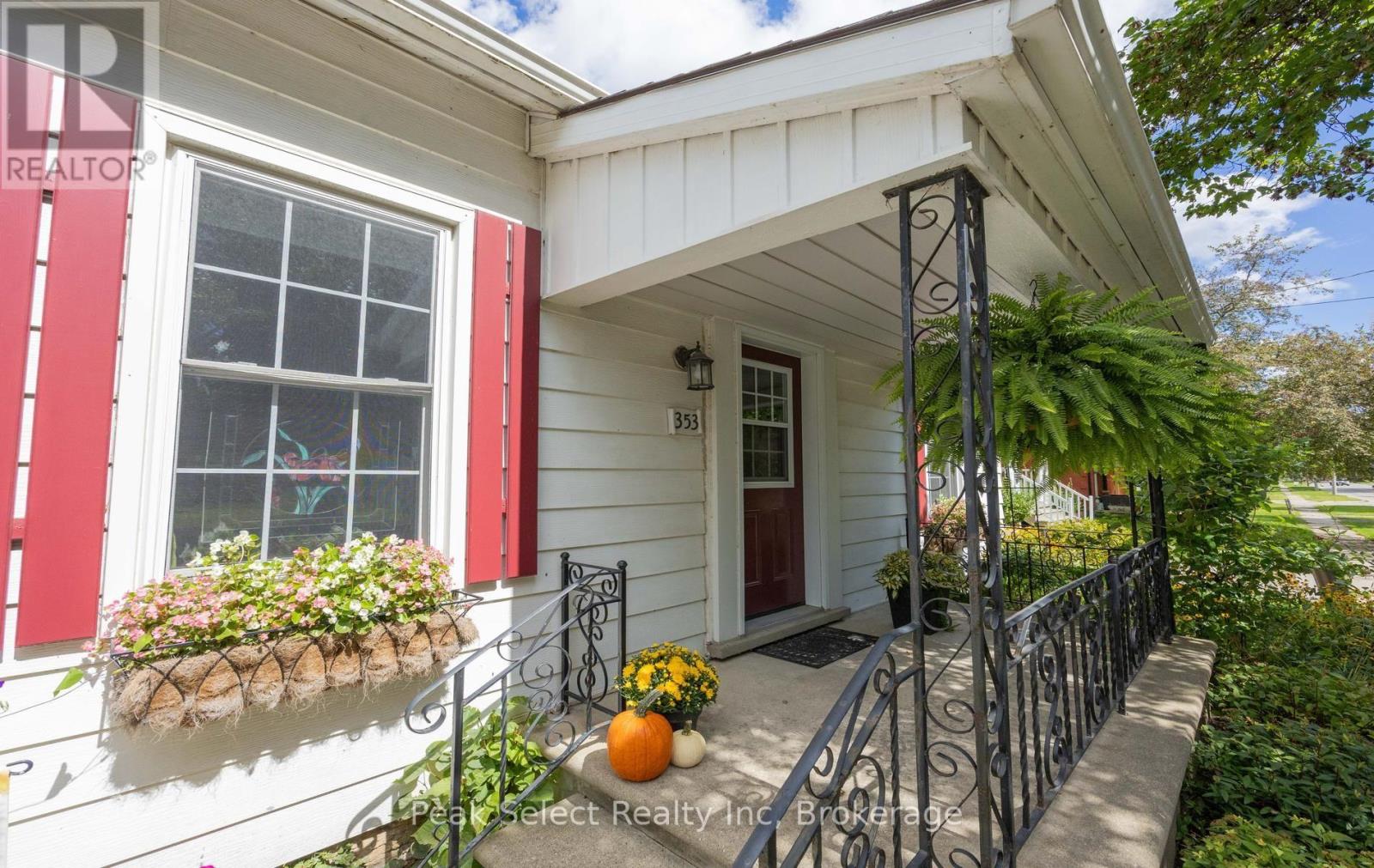 353 Queen Street E, St. Marys, Ontario  N4X 1B8 - Photo 3 - X13766174