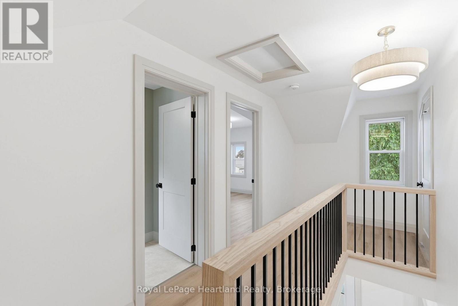 24 Queen Street E, West Grey, Ontario  N0G 1S0 - Photo 16 - X13766290