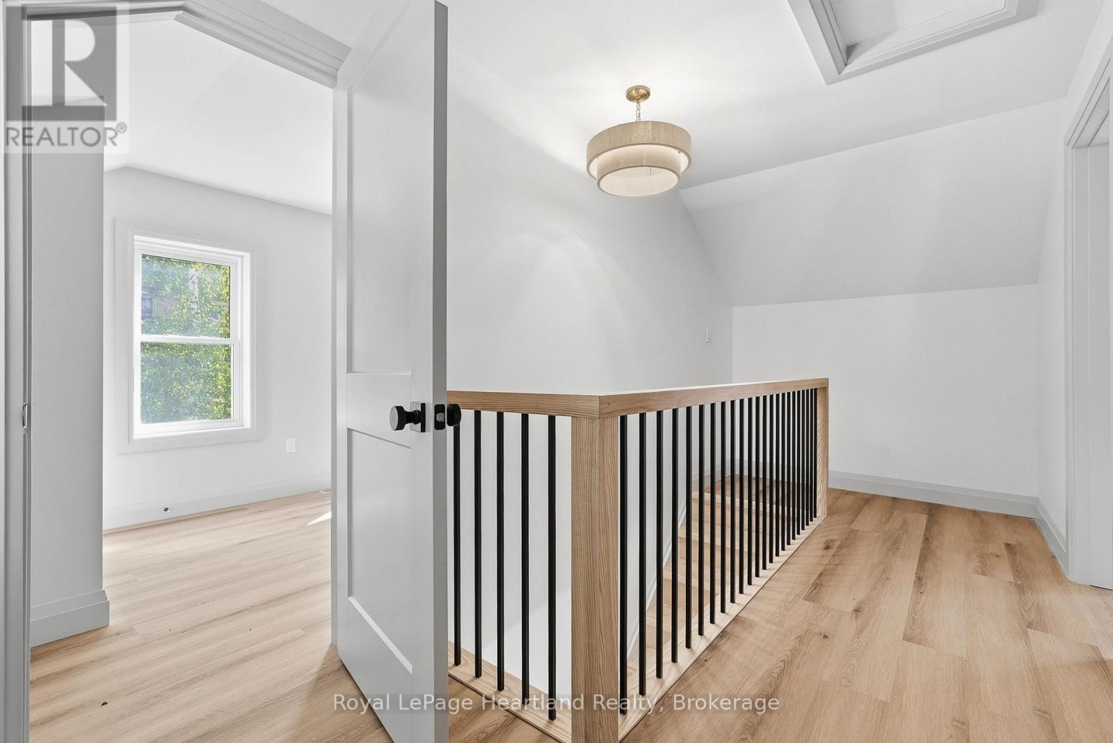 24 Queen Street E, West Grey, Ontario  N0G 1S0 - Photo 17 - X13766290