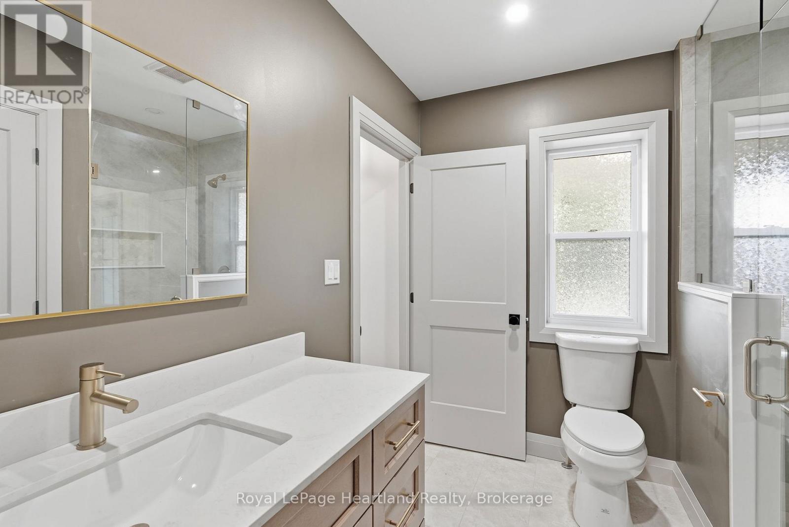 24 Queen Street E, West Grey, Ontario  N0G 1S0 - Photo 6 - X13766290