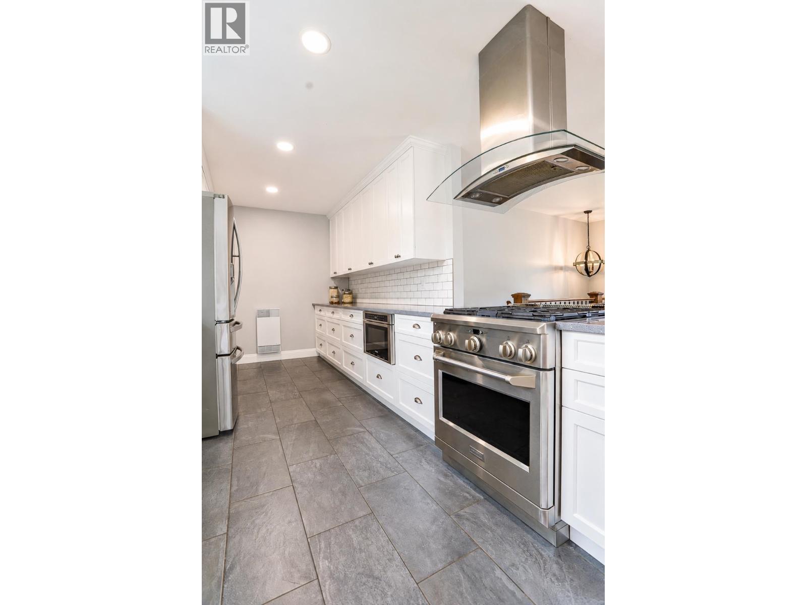 33 Margetts Street, Kitimat, British Columbia  V8C 2L4 - Photo 13 - R3123460