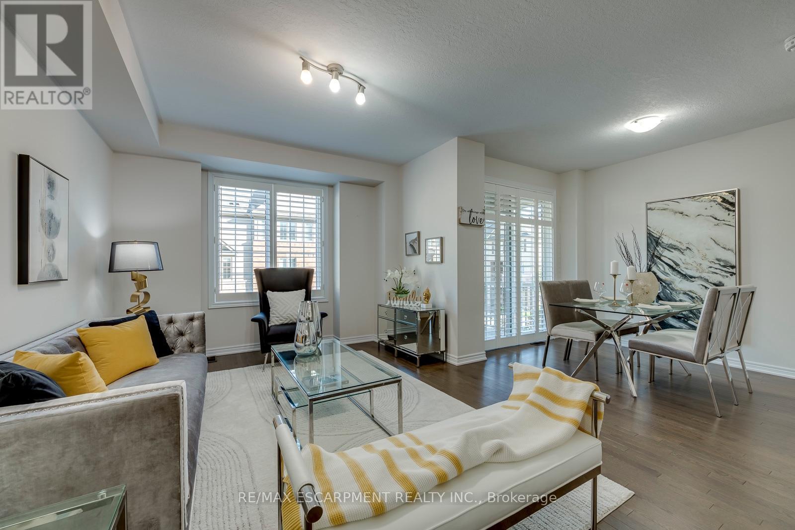 393 Grantham Common, Oakville, Ontario  L6H 7E3 - Photo 18 - W13766150