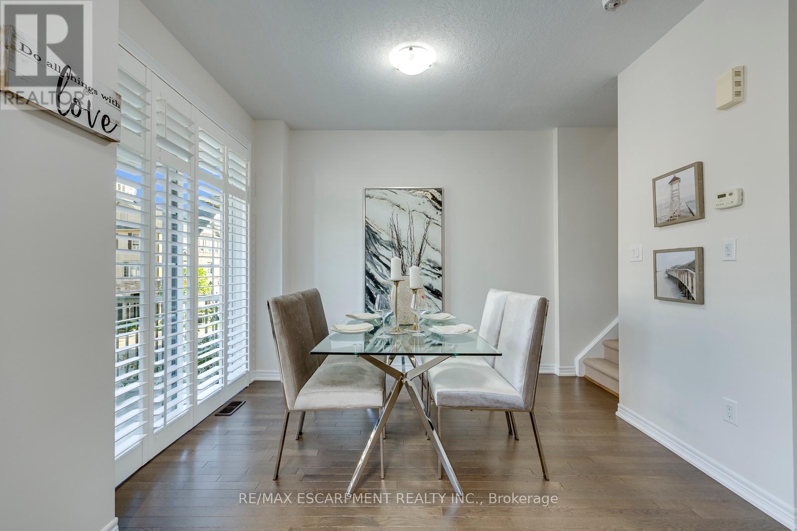 393 Grantham Common, Oakville, Ontario  L6H 7E3 - Photo 19 - W13766150
