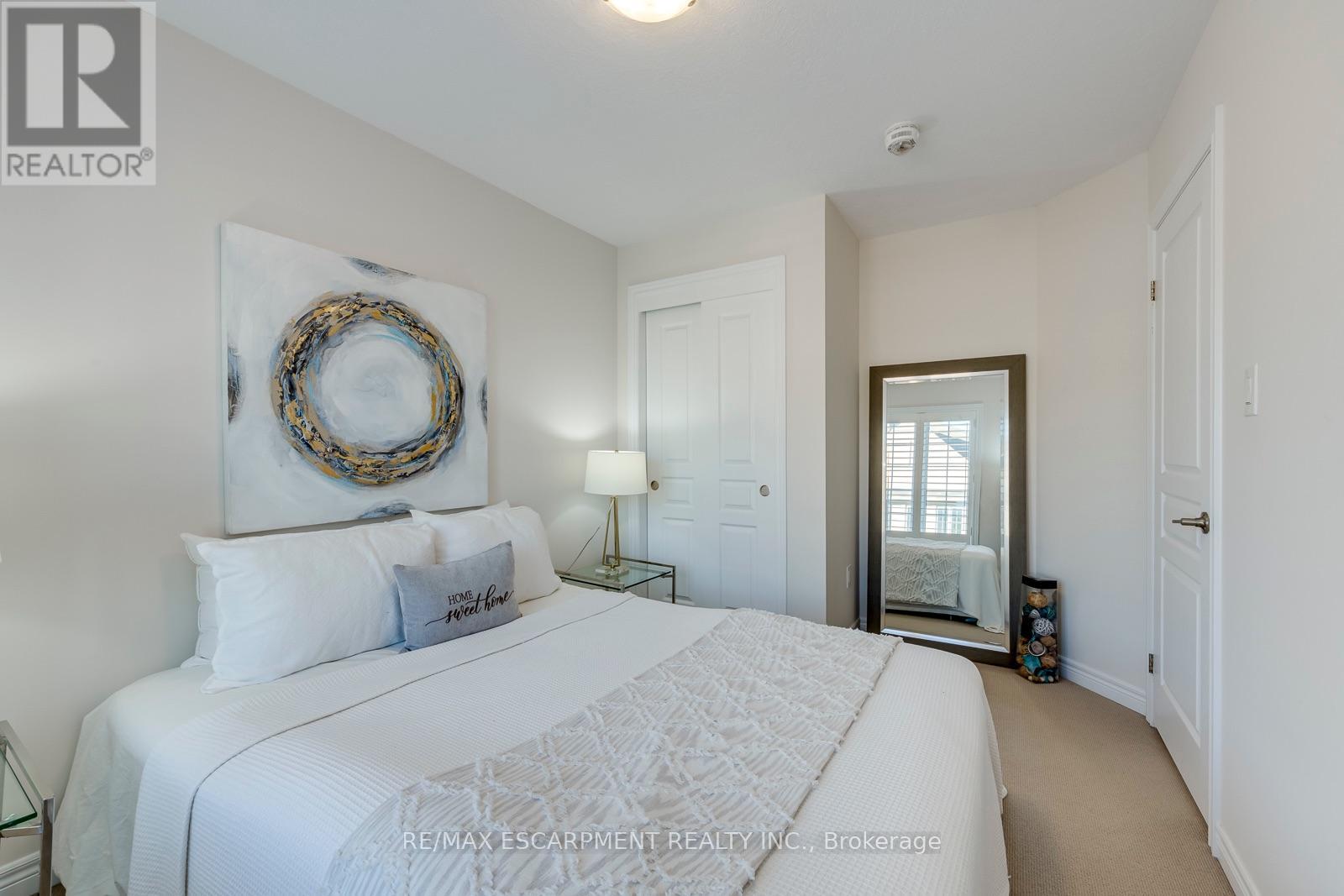 393 Grantham Common, Oakville, Ontario  L6H 7E3 - Photo 33 - W13766150