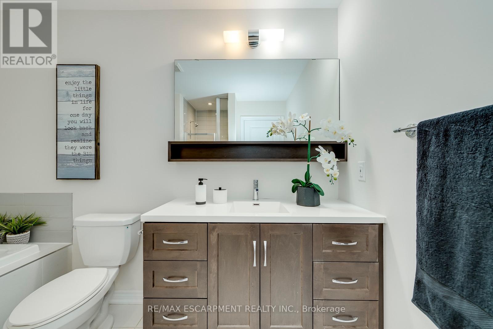 393 Grantham Common, Oakville, Ontario  L6H 7E3 - Photo 35 - W13766150
