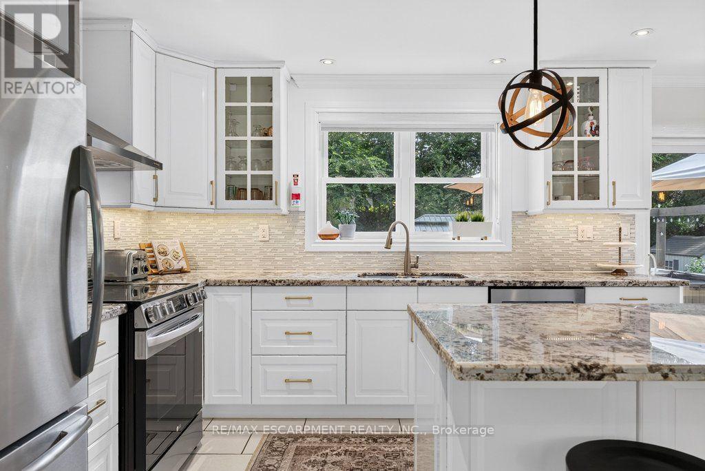 825 King Road, Burlington, Ontario  L7T 3K8 - Photo 14 - W13766278