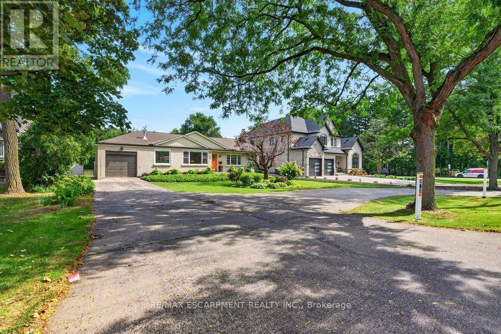 825 King Road, Burlington, Ontario  L7T 3K8 - Photo 3 - W13766278