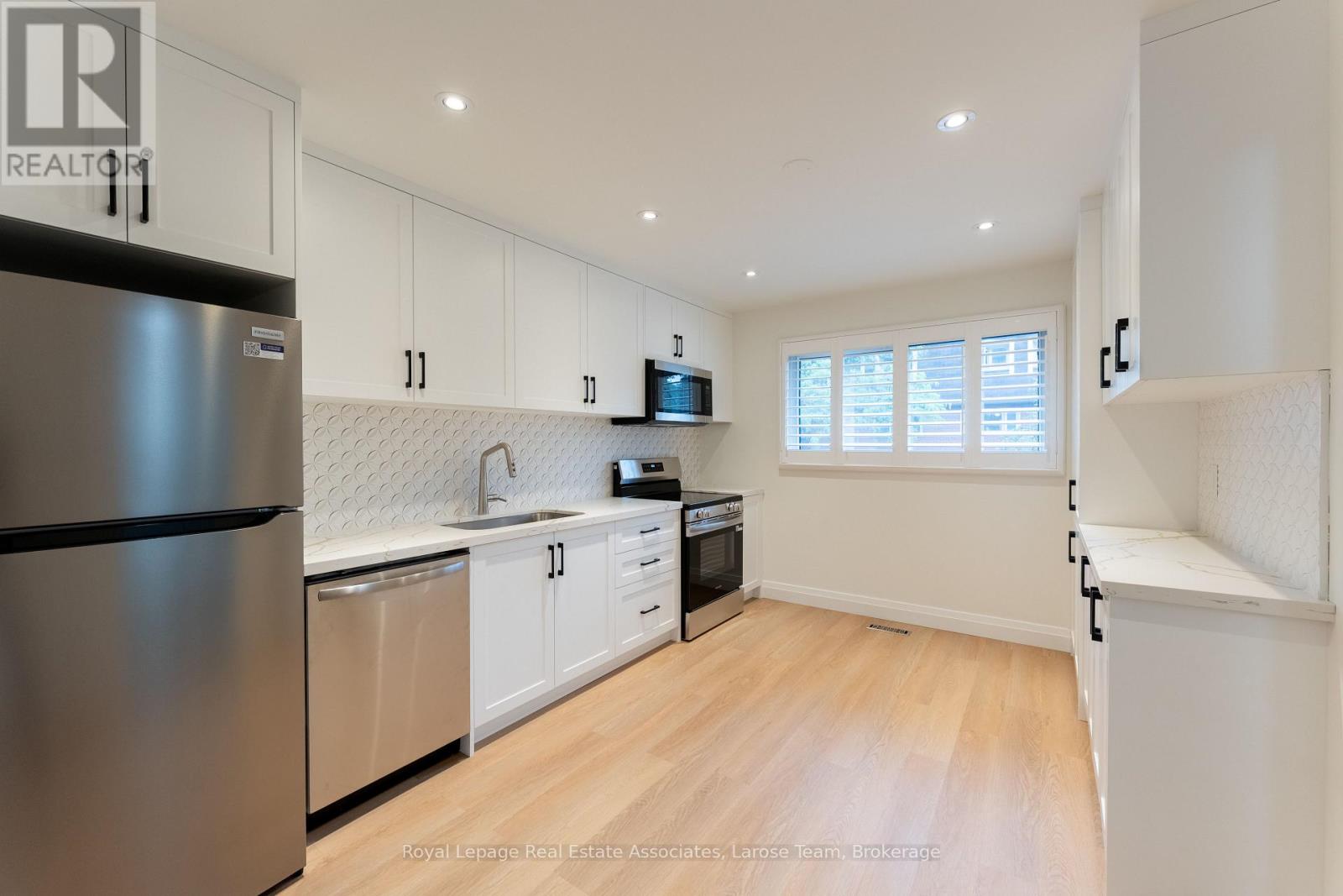 58 Silver Shadow Path, Toronto, Ontario M9C 4Y2 - Photo 3 - W13766306