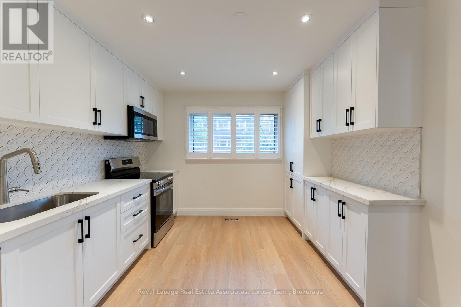 58 Silver Shadow Path, Toronto, Ontario M9C 4Y2 - Photo 4 - W13766306