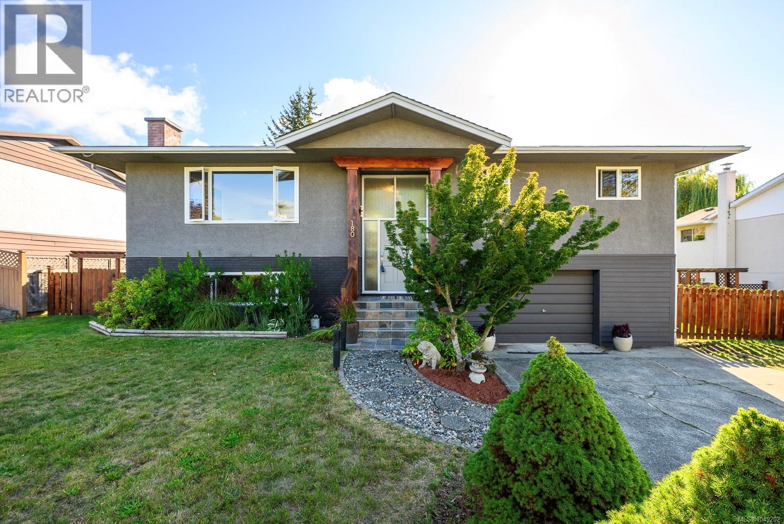 180 Beach Dr, Comox, British Columbia