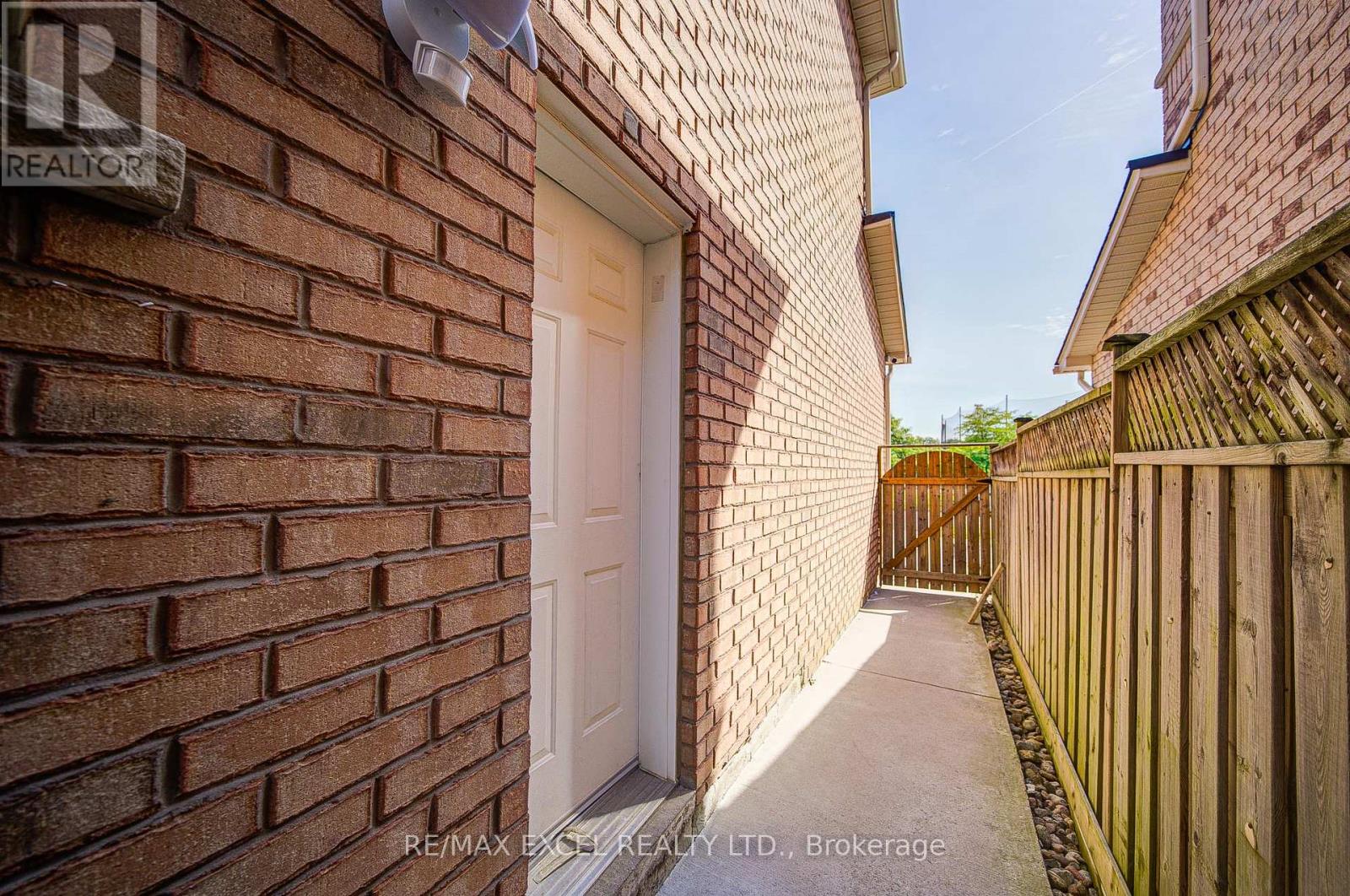 BSMT - 392 ELSON STREET