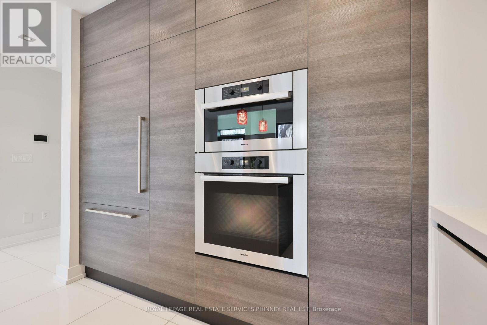 647 Montbeck Crescent, Mississauga, Ontario  L5G 1P1 - Photo 12 - W13549946