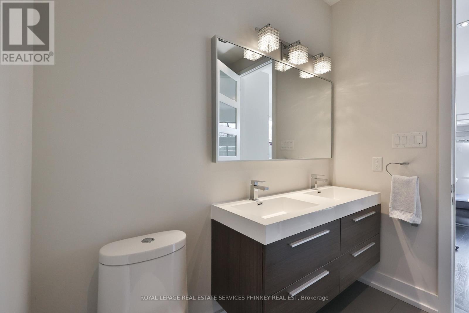 647 Montbeck Crescent, Mississauga, Ontario  L5G 1P1 - Photo 29 - W13549946