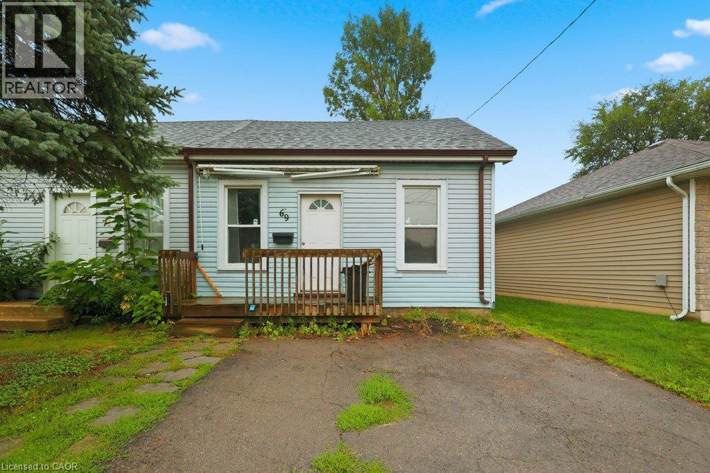 69 Stanley Street, Brantford, Ontario N3S 6M4 - Photo 2 - 40861675