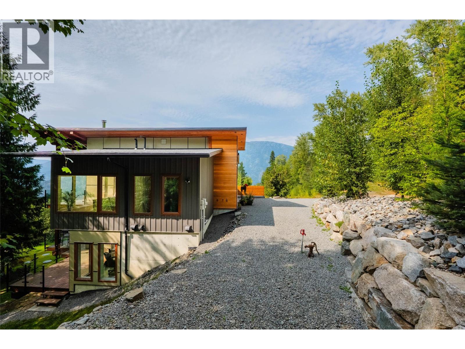 1409 Ash Street, Nelson, British Columbia  V1L 2J3 - Photo 73 - 10400377