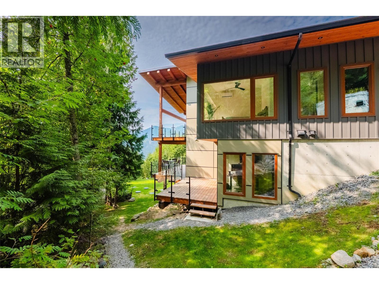 1409 Ash Street, Nelson, British Columbia  V1L 2J3 - Photo 74 - 10400377