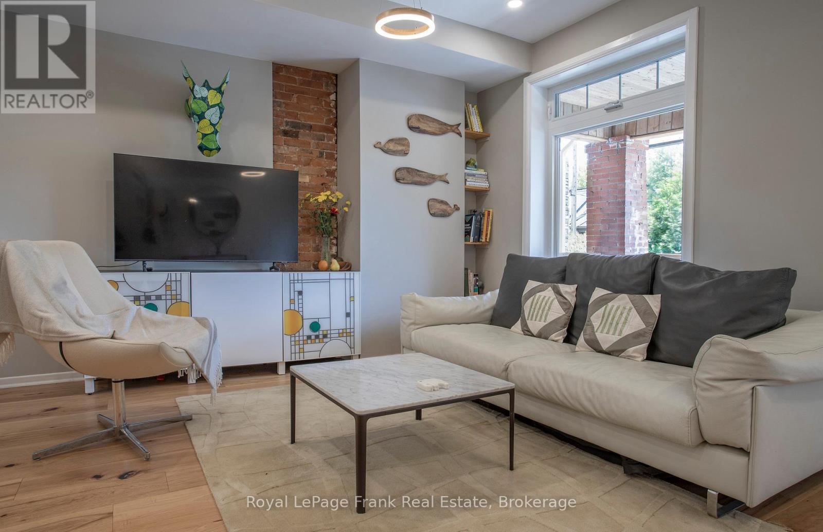 248 Benson Avenue, Toronto (Wychwood), Ontario  M6G 2J6 - Photo 4 - C13766440