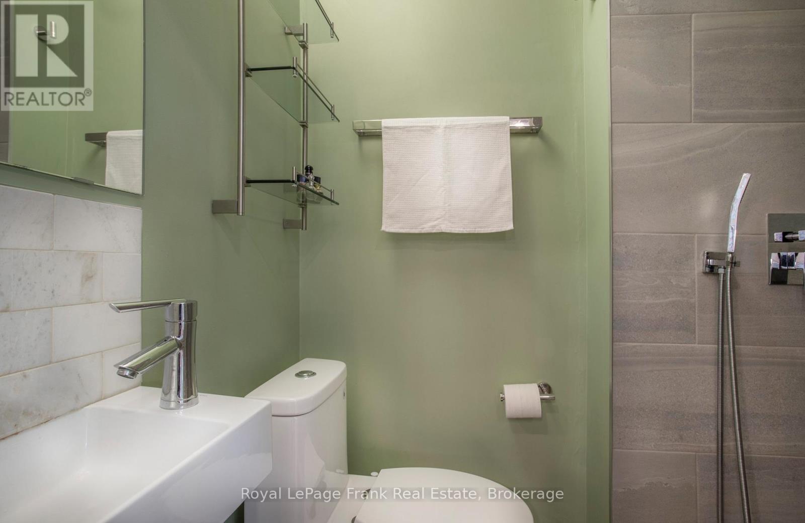 248 Benson Avenue, Toronto (Wychwood), Ontario  M6G 2J6 - Photo 9 - C13766440