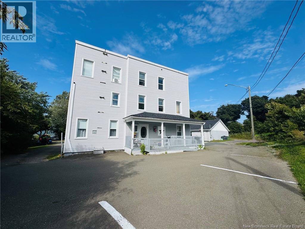 26 Patterson Street, Campbellton, New Brunswick  E3N 1E4 - Photo 3 - NB134651
