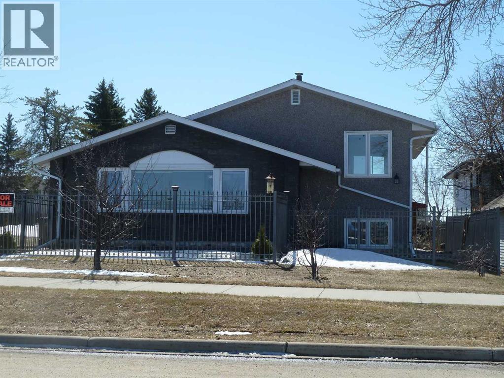 10417 Churchill Drive, Lac La Biche, Alberta  T0A 2C0 - Photo 1 - A2307802