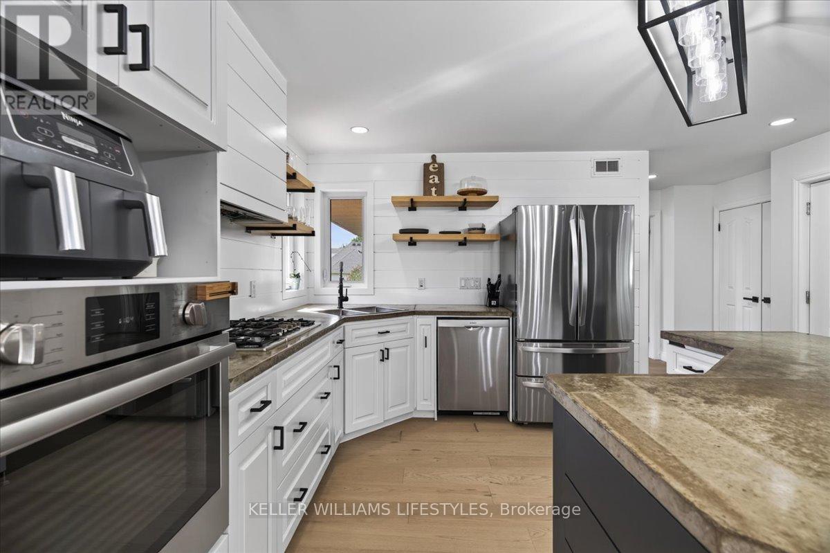 6217 Townsend Line, Lambton Shores, Ontario  N0N 1J0 - Photo 13 - X13766462