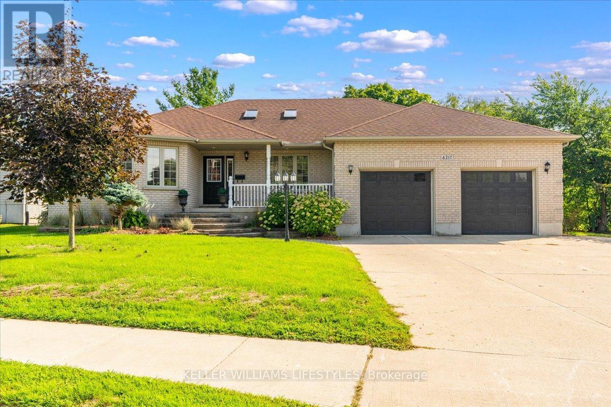 6217 Townsend Line, Lambton Shores, Ontario  N0N 1J0 - Photo 3 - X13766462