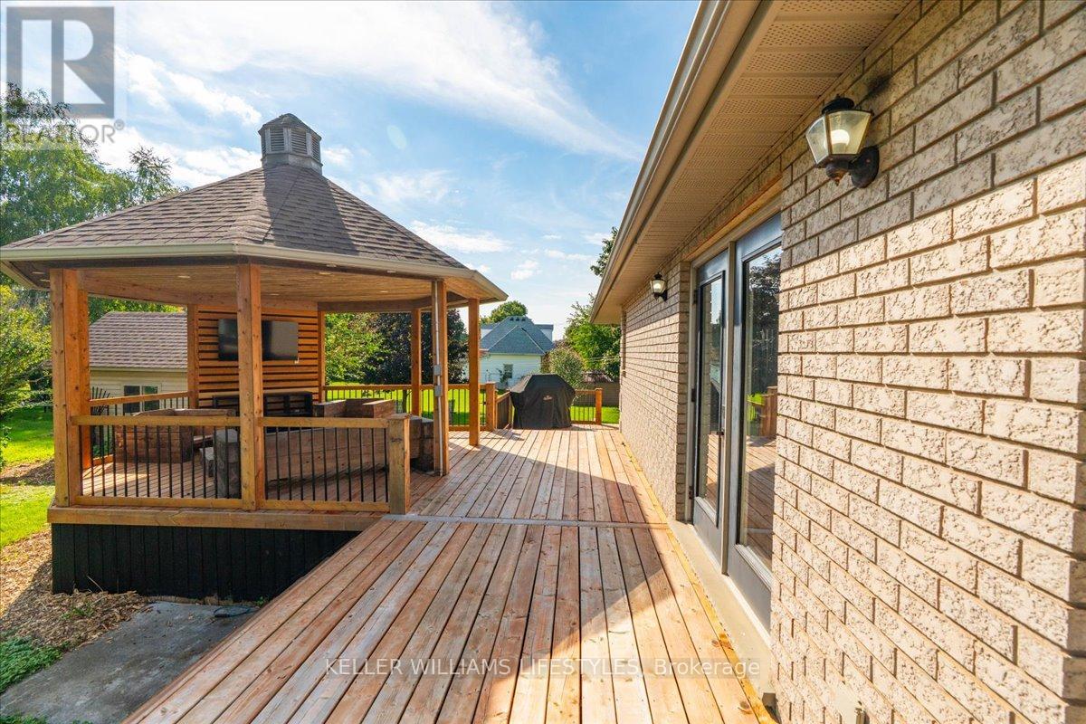 6217 Townsend Line, Lambton Shores, Ontario  N0N 1J0 - Photo 35 - X13766462