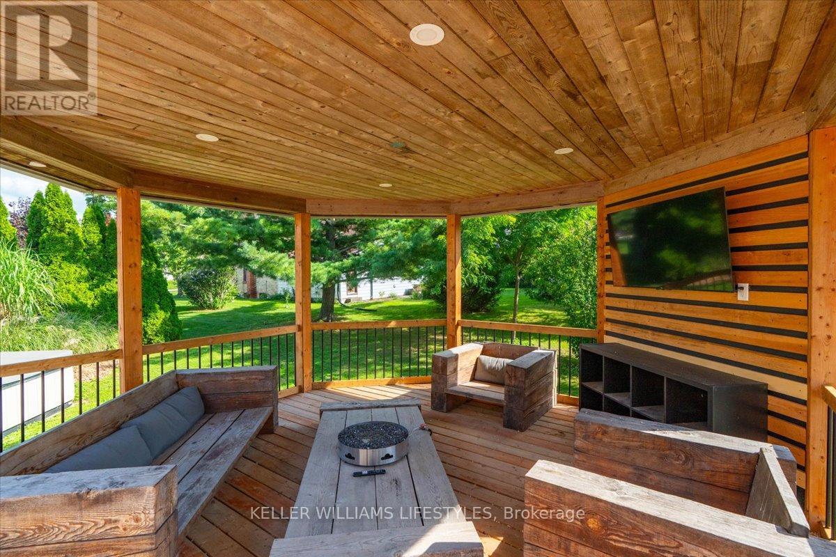 6217 Townsend Line, Lambton Shores, Ontario  N0N 1J0 - Photo 38 - X13766462