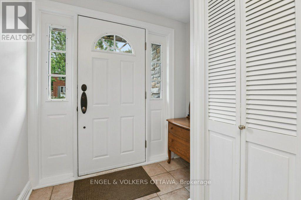 514 Highcroft Avenue, Ottawa, Ontario  K1Z 5J4 - Photo 4 - X13766586