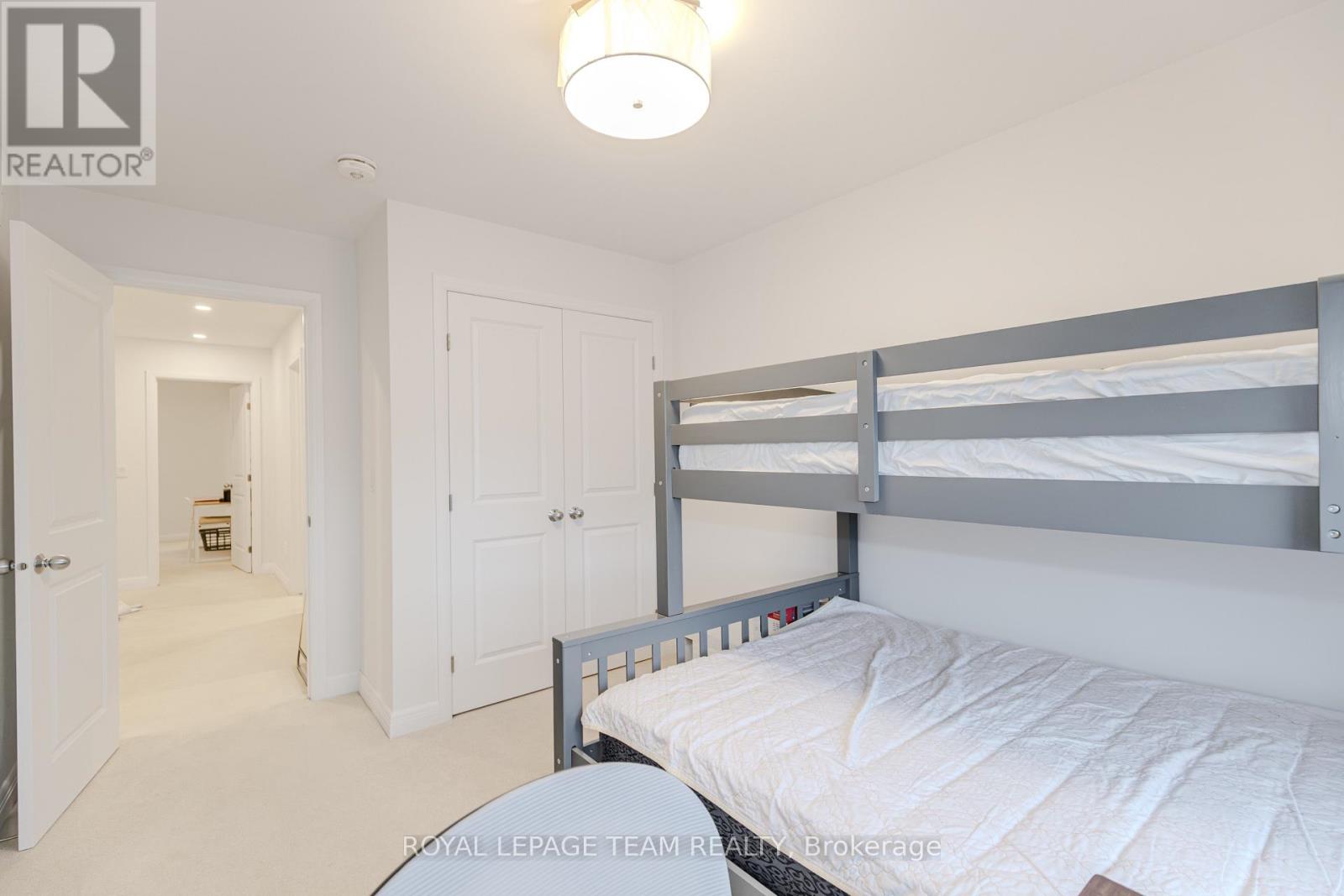 1407 HEMLOCK ROAD