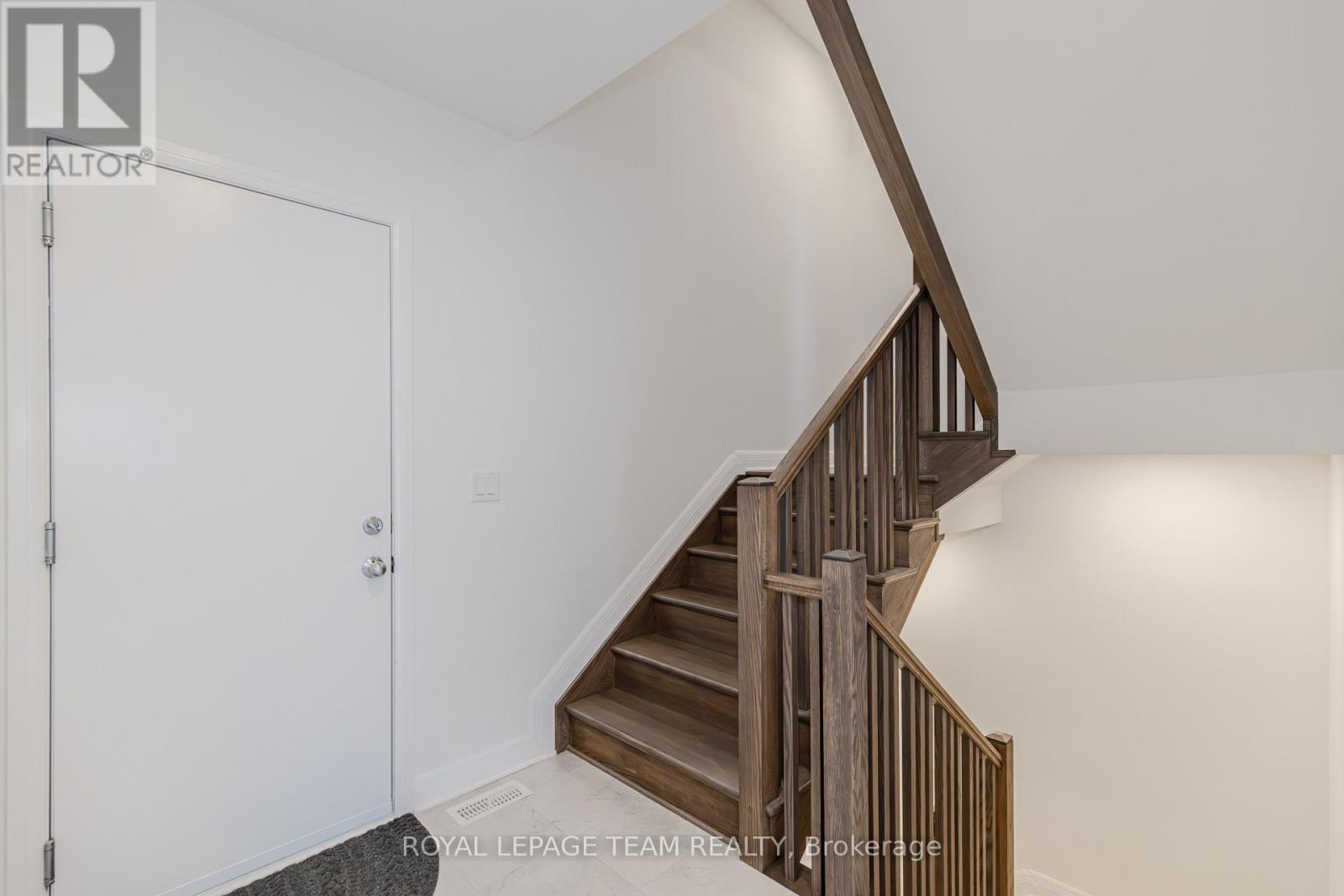 1407 Hemlock Road, Ottawa, Ontario  K1K 5A2 - Photo 9 - X13766690